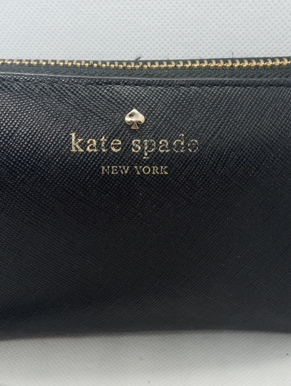 KATE SPADE LEATHER WRISTLET - Picture 3 of 9